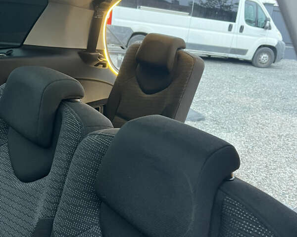 Сірий Пежо 308, об'ємом двигуна 1.56 л та пробігом 309 тис. км за 6000 $, фото 23 на Automoto.ua