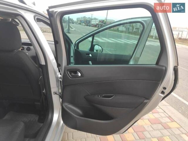 Сірий Пежо 308, об'ємом двигуна 1.56 л та пробігом 229 тис. км за 6500 $, фото 16 на Automoto.ua