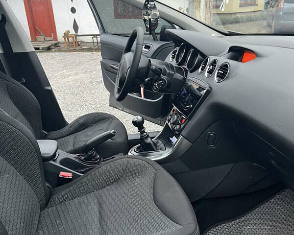 Сірий Пежо 308, об'ємом двигуна 1.56 л та пробігом 309 тис. км за 6000 $, фото 20 на Automoto.ua
