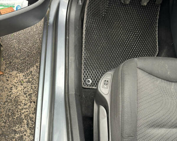 Серый Пежо 308, объемом двигателя 1.56 л и пробегом 234 тыс. км за 6200 $, фото 8 на Automoto.ua