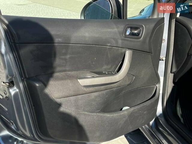 Сірий Пежо 308, об'ємом двигуна 1.6 л та пробігом 250 тис. км за 6490 $, фото 26 на Automoto.ua