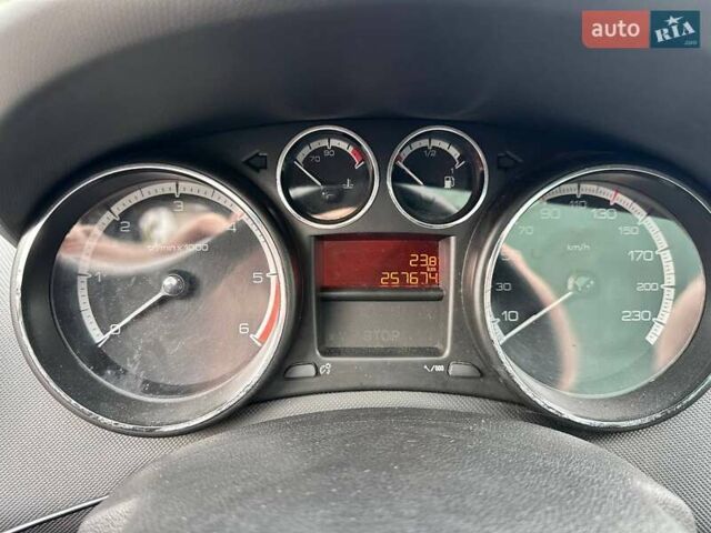 Пежо 308 2011 в Белой Церкве на Automoto.ua Серый Пежо 308, объемом двигателя 1.56 л и пробегом 258 тыс. км за 7000 $, фото 7 на Automoto.ua