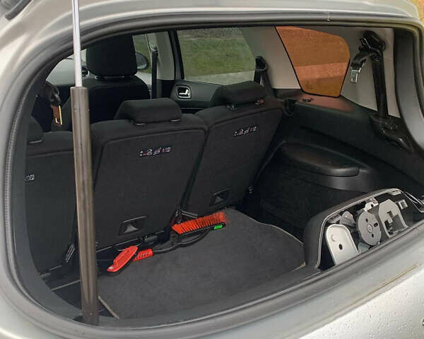 Сірий Пежо 308, об'ємом двигуна 1.56 л та пробігом 190 тис. км за 6800 $, фото 15 на Automoto.ua