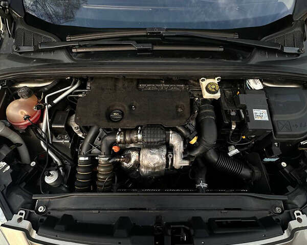 Сірий Пежо 308, об'ємом двигуна 1.56 л та пробігом 282 тис. км за 6099 $, фото 16 на Automoto.ua