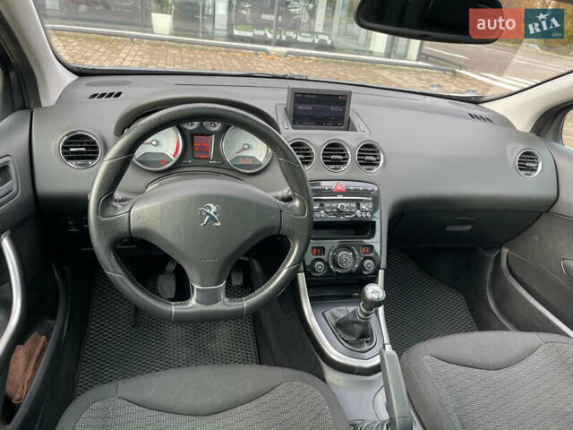Пежо 308 2011 в Львове на Automoto.ua Серый Пежо 308, объемом двигателя 1.56 л и пробегом 278 тыс. км за 5490 $, фото 23 на Automoto.ua