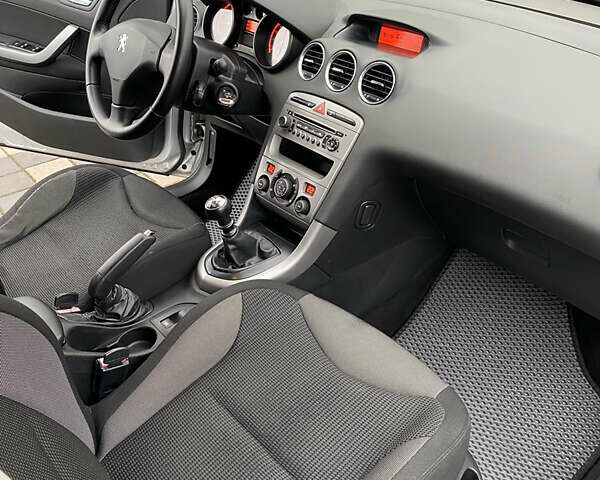 Сірий Пежо 308, об'ємом двигуна 1.56 л та пробігом 266 тис. км за 6400 $, фото 16 на Automoto.ua