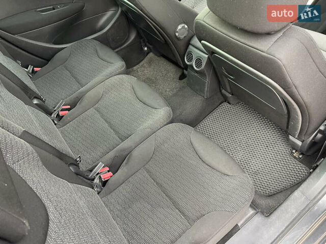 Сірий Пежо 308, об'ємом двигуна 1.56 л та пробігом 275 тис. км за 4999 $, фото 27 на Automoto.ua