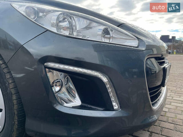Пежо 308 2011 в Львове на Automoto.ua Серый Пежо 308, объемом двигателя 1.56 л и пробегом 278 тыс. км за 5490 $, фото 13 на Automoto.ua