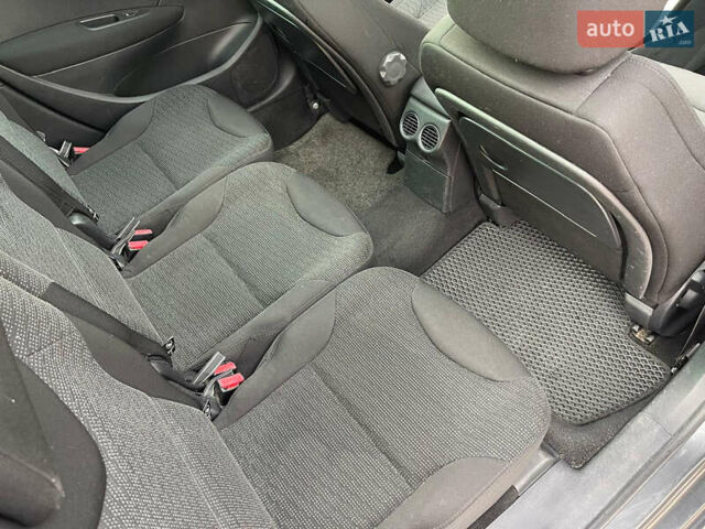 Пежо 308 2011 в Львове на Automoto.ua Серый Пежо 308, объемом двигателя 1.56 л и пробегом 278 тыс. км за 5490 $, фото 29 на Automoto.ua