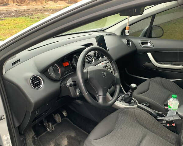 Сірий Пежо 308, об'ємом двигуна 1.56 л та пробігом 190 тис. км за 6800 $, фото 17 на Automoto.ua