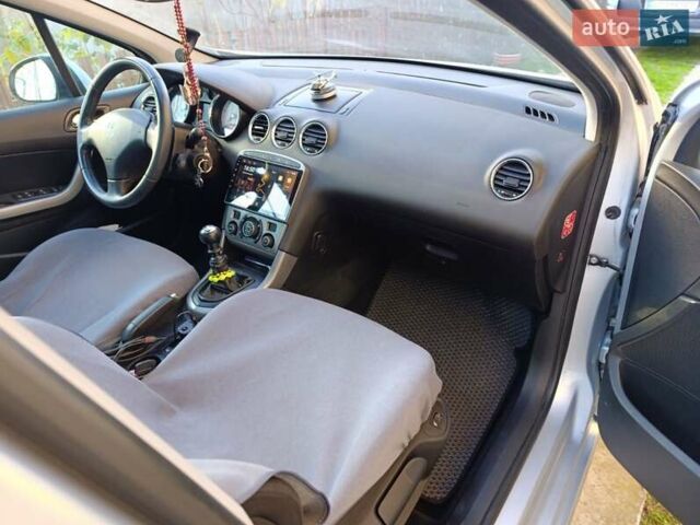 Пежо 308 2011 в Ивано-Франковске на Automoto.ua Серый Пежо 308, объемом двигателя 1.56 л и пробегом 227 тыс. км за 6799 $, фото 13 на Automoto.ua
