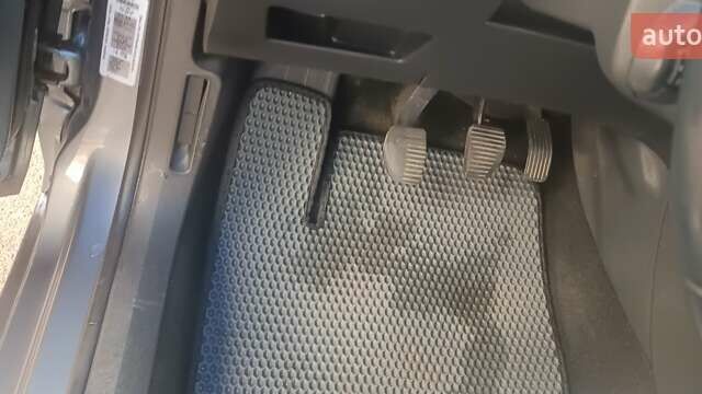 Сірий Пежо 308, об'ємом двигуна 1.56 л та пробігом 248 тис. км за 6050 $, фото 10 на Automoto.ua