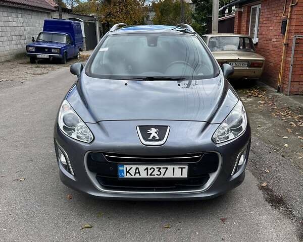 Пежо 308 2011 в Белой Церкве на Automoto.ua Серый Пежо 308, объемом двигателя 1.56 л и пробегом 258 тыс. км за 7000 $, фото 1 на Automoto.ua