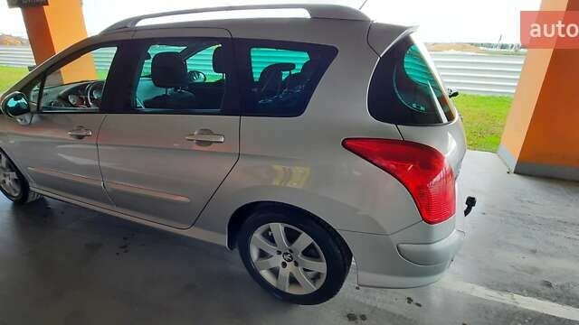 Серый Пежо 308, объемом двигателя 1.6 л и пробегом 254 тыс. км за 8500 $, фото 3 на Automoto.ua