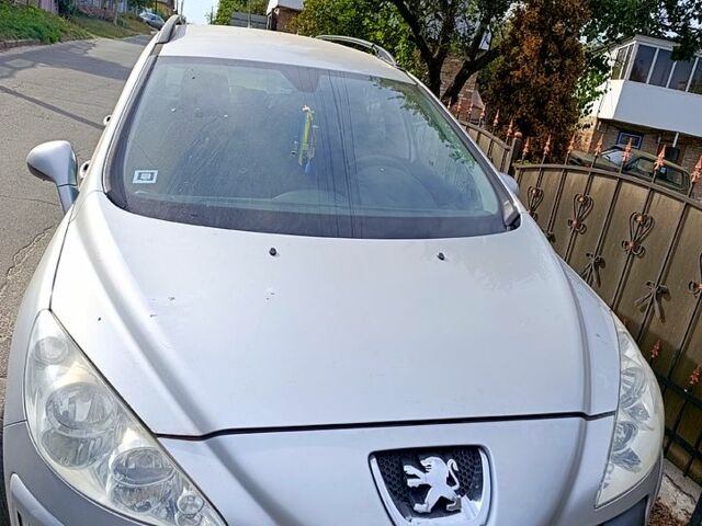 Пежо 308 2011 в Иванкове на Automoto.ua Серый Пежо 308, объемом двигателя 1.6 л и пробегом 278 тыс. км за 5000 $, фото 1 на Automoto.ua