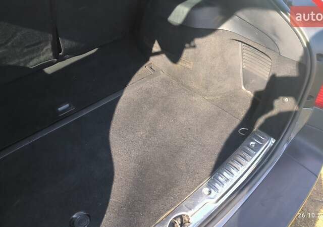 Серый Пежо 308, объемом двигателя 1.56 л и пробегом 200 тыс. км за 6950 $, фото 20 на Automoto.ua