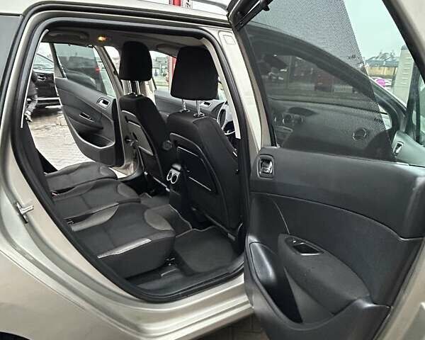 Сірий Пежо 308, об'ємом двигуна 1.6 л та пробігом 156 тис. км за 7000 $, фото 7 на Automoto.ua