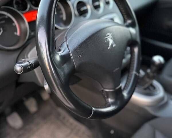 Сірий Пежо 308, об'ємом двигуна 1.56 л та пробігом 250 тис. км за 4899 $, фото 2 на Automoto.ua