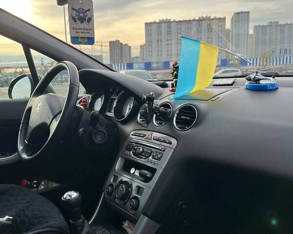 Сірий Пежо 308, об'ємом двигуна 1.6 л та пробігом 255 тис. км за 6800 $, фото 6 на Automoto.ua
