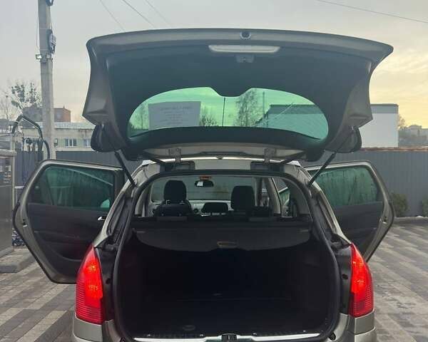 Серый Пежо 308, объемом двигателя 1.6 л и пробегом 143 тыс. км за 5500 $, фото 5 на Automoto.ua