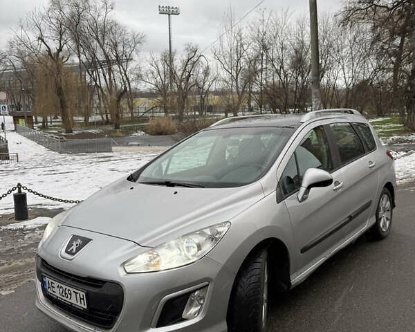 Серый Пежо 308, объемом двигателя 1.56 л и пробегом 250 тыс. км за 4650 $, фото 4 на Automoto.ua