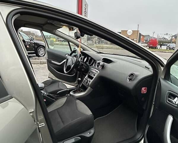 Сірий Пежо 308, об'ємом двигуна 1.6 л та пробігом 156 тис. км за 7000 $, фото 6 на Automoto.ua