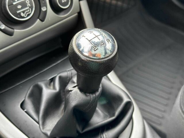 Сірий Пежо 308, об'ємом двигуна 1.6 л та пробігом 206 тис. км за 6480 $, фото 17 на Automoto.ua