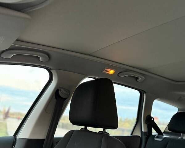 Сірий Пежо 308, об'ємом двигуна 1.56 л та пробігом 250 тис. км за 4899 $, фото 13 на Automoto.ua