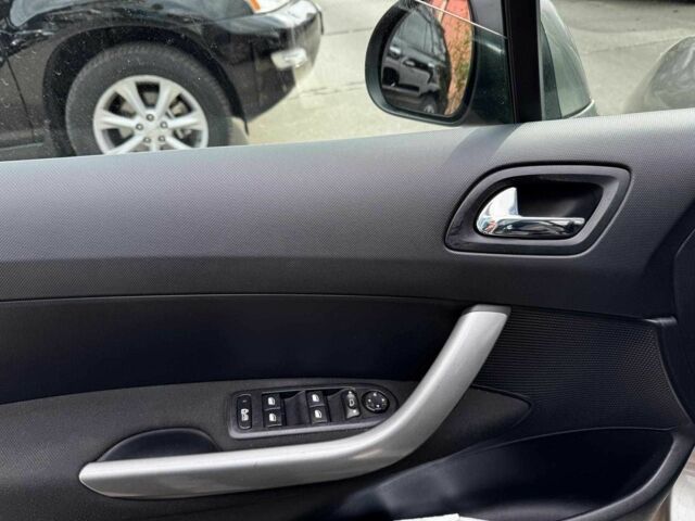 Сірий Пежо 308, об'ємом двигуна 1.6 л та пробігом 206 тис. км за 6480 $, фото 9 на Automoto.ua