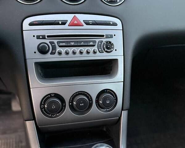 Сірий Пежо 308, об'ємом двигуна 1.56 л та пробігом 250 тис. км за 4899 $, фото 10 на Automoto.ua