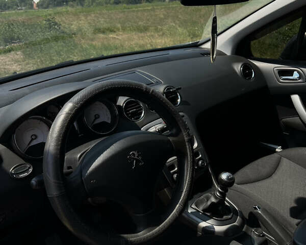 Серый Пежо 308, объемом двигателя 1.56 л и пробегом 260 тыс. км за 6500 $, фото 8 на Automoto.ua