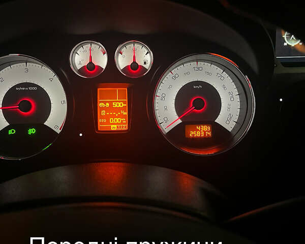 Серый Пежо 308, объемом двигателя 1.56 л и пробегом 260 тыс. км за 6500 $, фото 26 на Automoto.ua