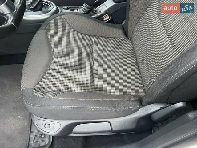 Сірий Пежо 308, об'ємом двигуна 1.56 л та пробігом 288 тис. км за 6200 $, фото 9 на Automoto.ua