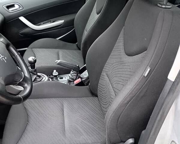 Серый Пежо 308, объемом двигателя 1.6 л и пробегом 245 тыс. км за 6000 $, фото 21 на Automoto.ua