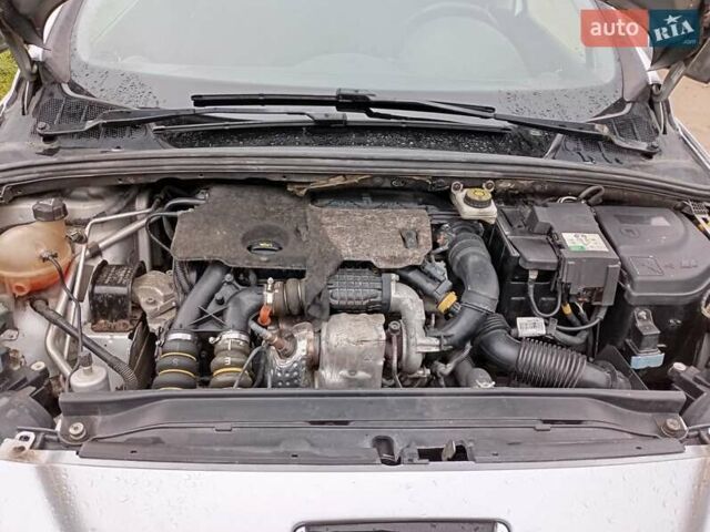 Серый Пежо 308, объемом двигателя 1.6 л и пробегом 245 тыс. км за 6000 $, фото 13 на Automoto.ua