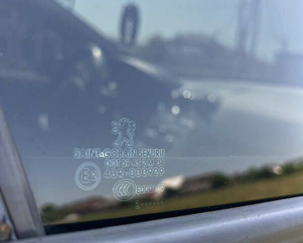 Серый Пежо 308, объемом двигателя 1.56 л и пробегом 260 тыс. км за 6500 $, фото 22 на Automoto.ua