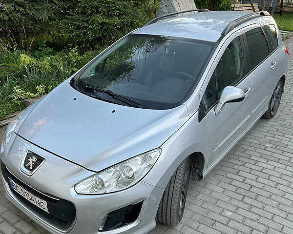 Сірий Пежо 308, об'ємом двигуна 2 л та пробігом 175 тис. км за 8000 $, фото 1 на Automoto.ua