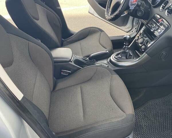 Пежо 308 2013 в Киеве на Automoto.ua Серый Пежо 308, объемом двигателя 1.6 л и пробегом 245 тыс. км за 7700 $, фото 3 на Automoto.ua