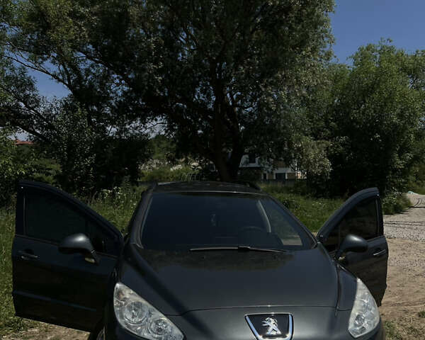 Серый Пежо 308, объемом двигателя 1.56 л и пробегом 260 тыс. км за 6500 $, фото 3 на Automoto.ua