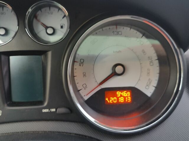 Серый Пежо 308, объемом двигателя 1.6 л и пробегом 208 тыс. км за 6500 $, фото 6 на Automoto.ua