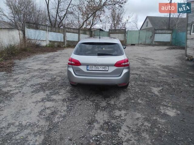 Сірий Пежо 308, об'ємом двигуна 1.2 л та пробігом 190 тис. км за 8200 $, фото 3 на Automoto.ua