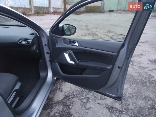 Сірий Пежо 308, об'ємом двигуна 1.2 л та пробігом 190 тис. км за 8200 $, фото 13 на Automoto.ua