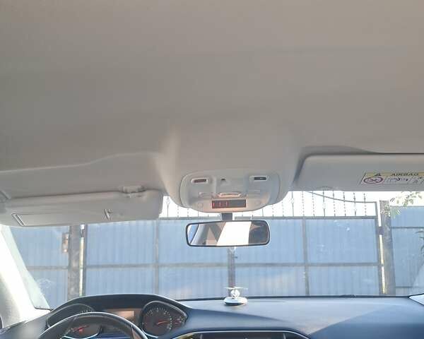 Серый Пежо 308, объемом двигателя 1.56 л и пробегом 259 тыс. км за 7400 $, фото 27 на Automoto.ua