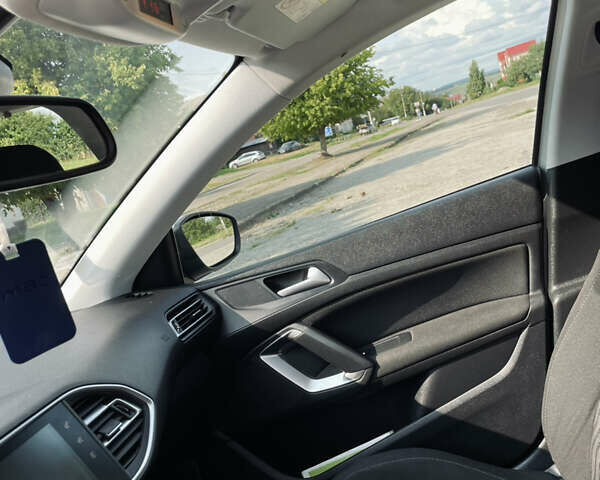 Сірий Пежо 308, об'ємом двигуна 1.56 л та пробігом 154 тис. км за 8550 $, фото 25 на Automoto.ua