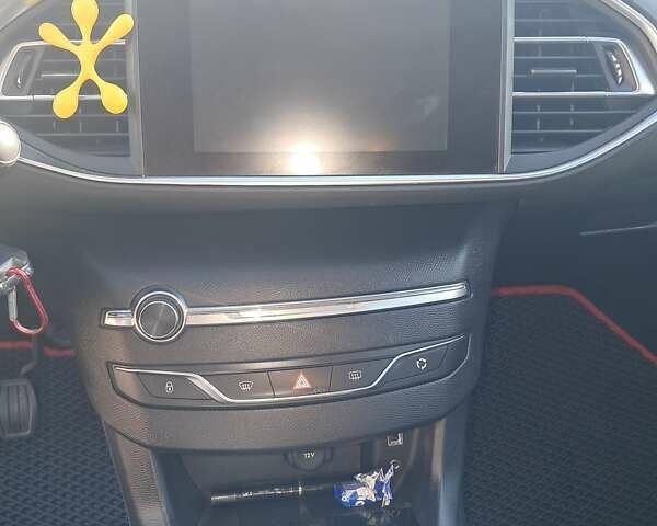 Серый Пежо 308, объемом двигателя 1.56 л и пробегом 259 тыс. км за 7400 $, фото 21 на Automoto.ua