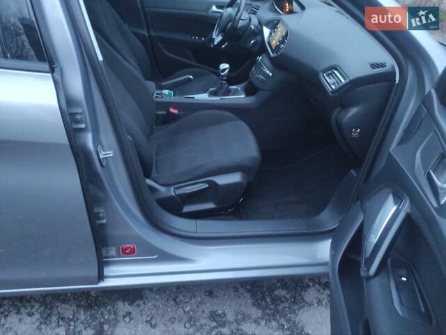 Сірий Пежо 308, об'ємом двигуна 1.2 л та пробігом 190 тис. км за 8200 $, фото 14 на Automoto.ua