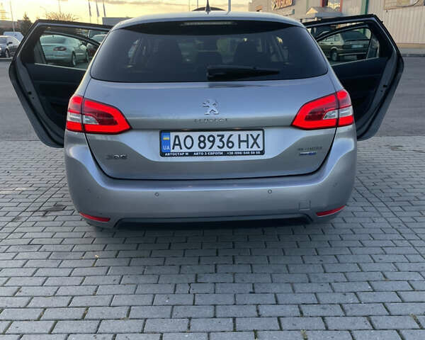 Серый Пежо 308, объемом двигателя 1.56 л и пробегом 261 тыс. км за 7700 $, фото 17 на Automoto.ua