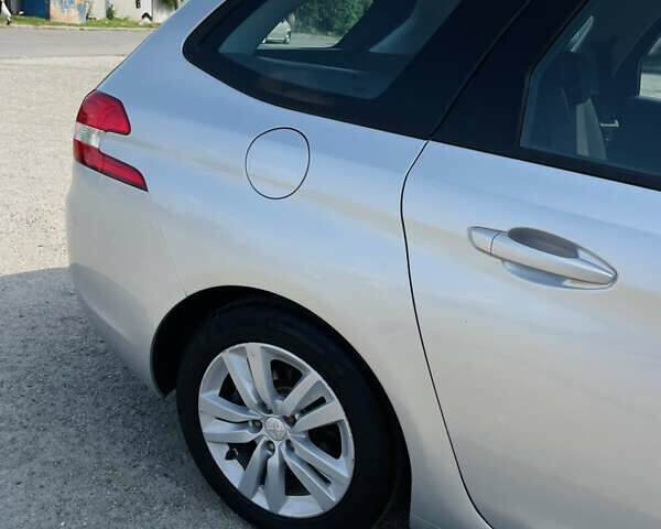 Сірий Пежо 308, об'ємом двигуна 1.56 л та пробігом 154 тис. км за 8550 $, фото 14 на Automoto.ua