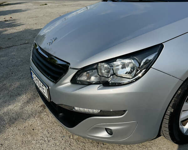 Сірий Пежо 308, об'ємом двигуна 1.56 л та пробігом 154 тис. км за 8550 $, фото 8 на Automoto.ua