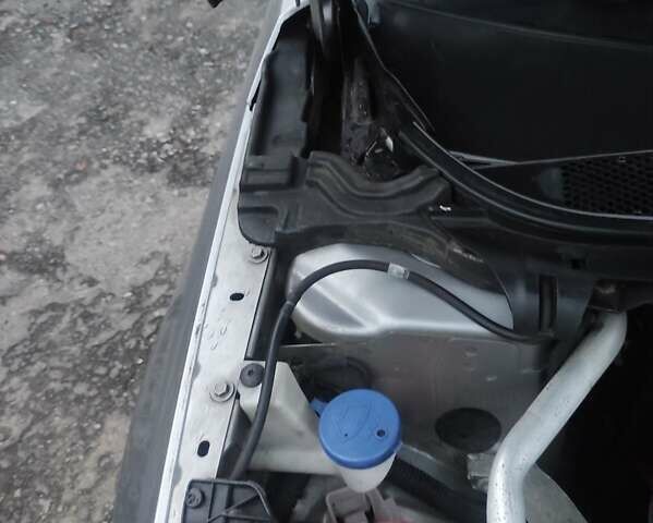 Сірий Пежо 308, об'ємом двигуна 1.2 л та пробігом 190 тис. км за 8200 $, фото 16 на Automoto.ua